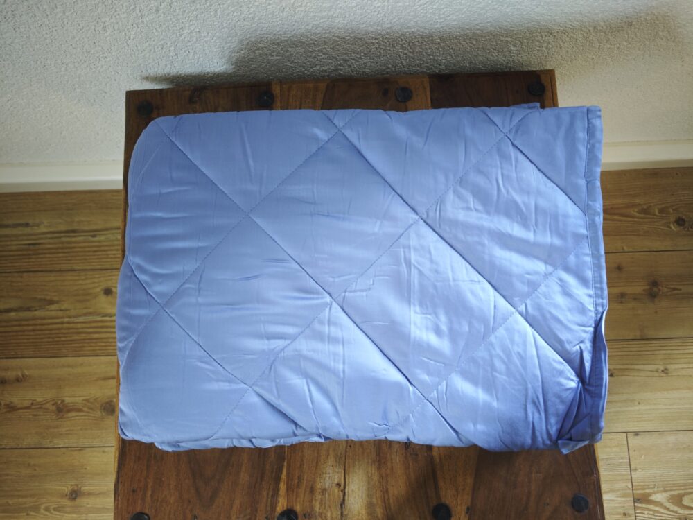 Den kølende bambus tyngdedyne pakket ud